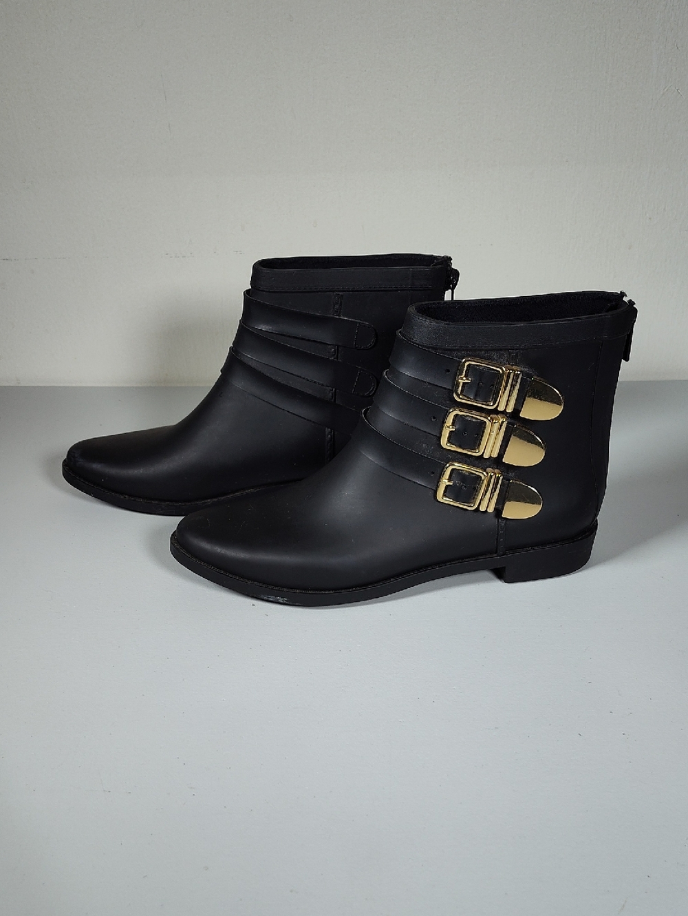 Loeffler Randall Fenton black rubber ankle rain boots 7